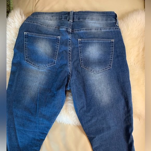 Medium Rise capri Jane Jeans - Picture 3 of 5